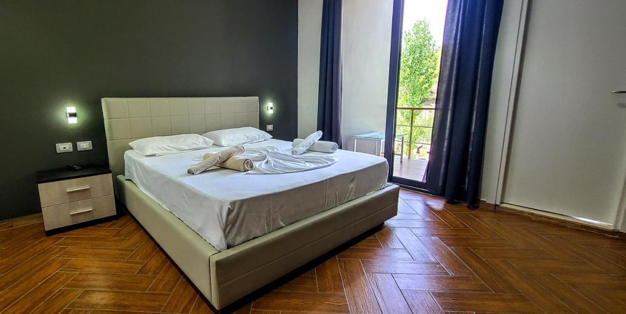 Kavalona Park Hotell Vlorë Eksteriør bilde