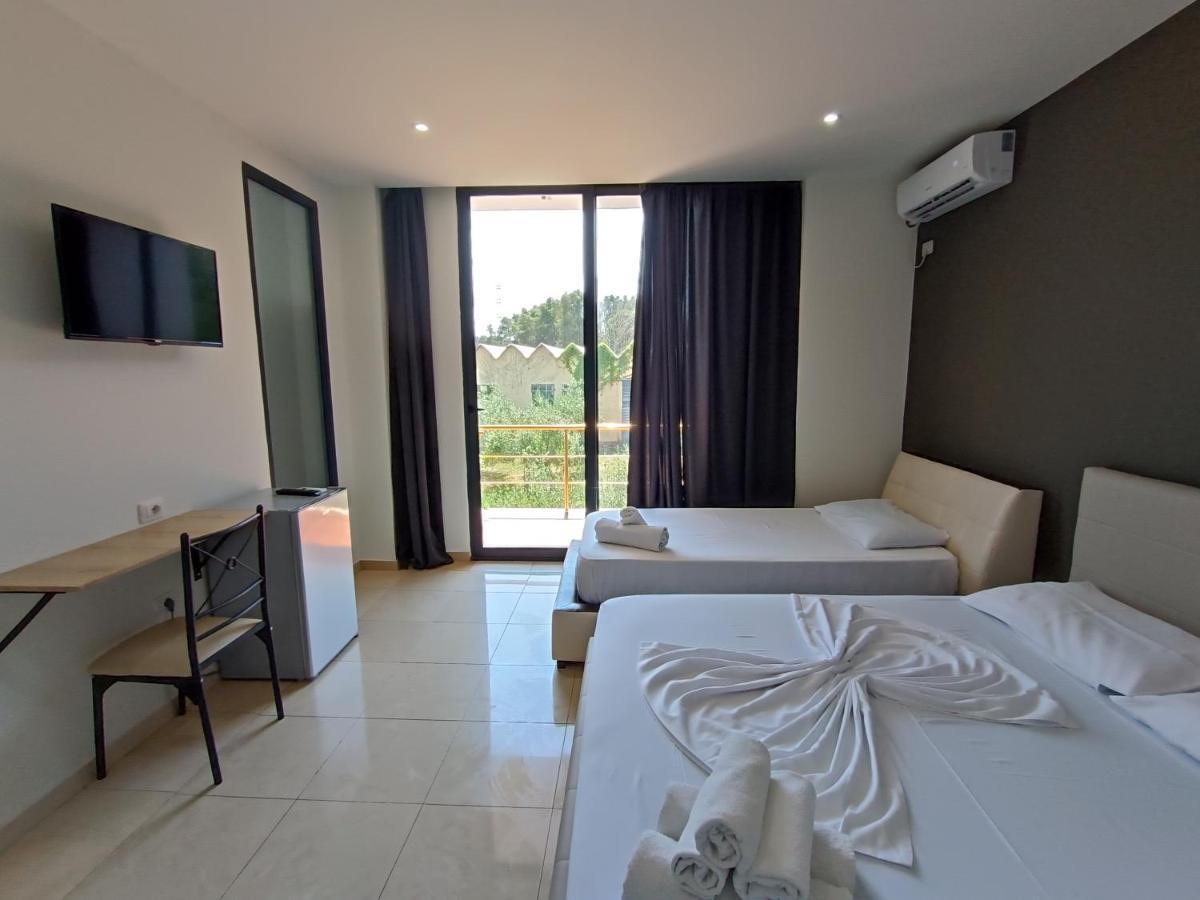 Kavalona Park Hotell Vlorë Eksteriør bilde