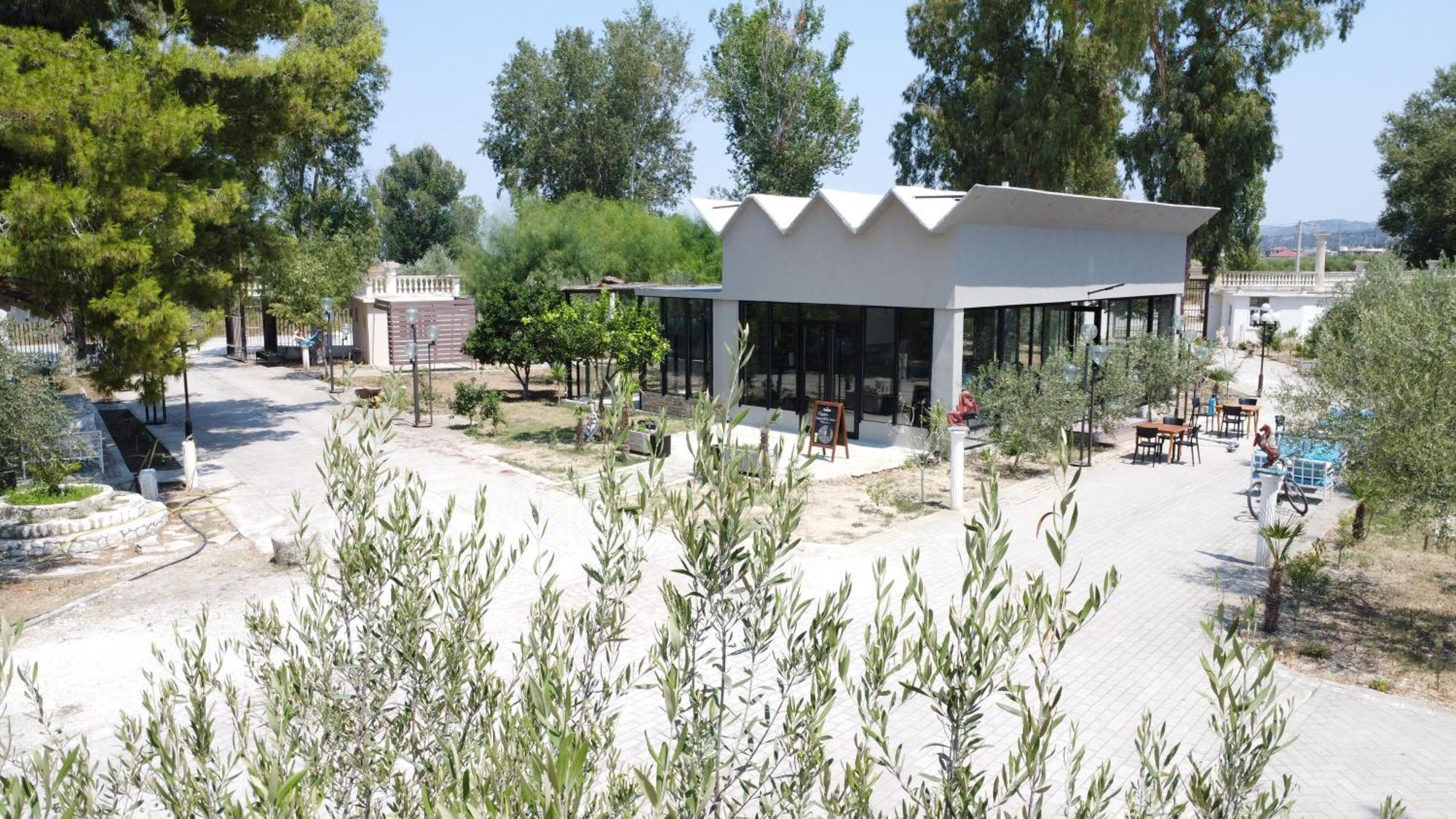 Kavalona Park Hotell Vlorë Eksteriør bilde